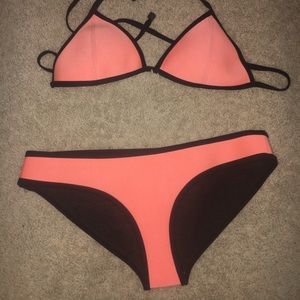 TRIANGL swim